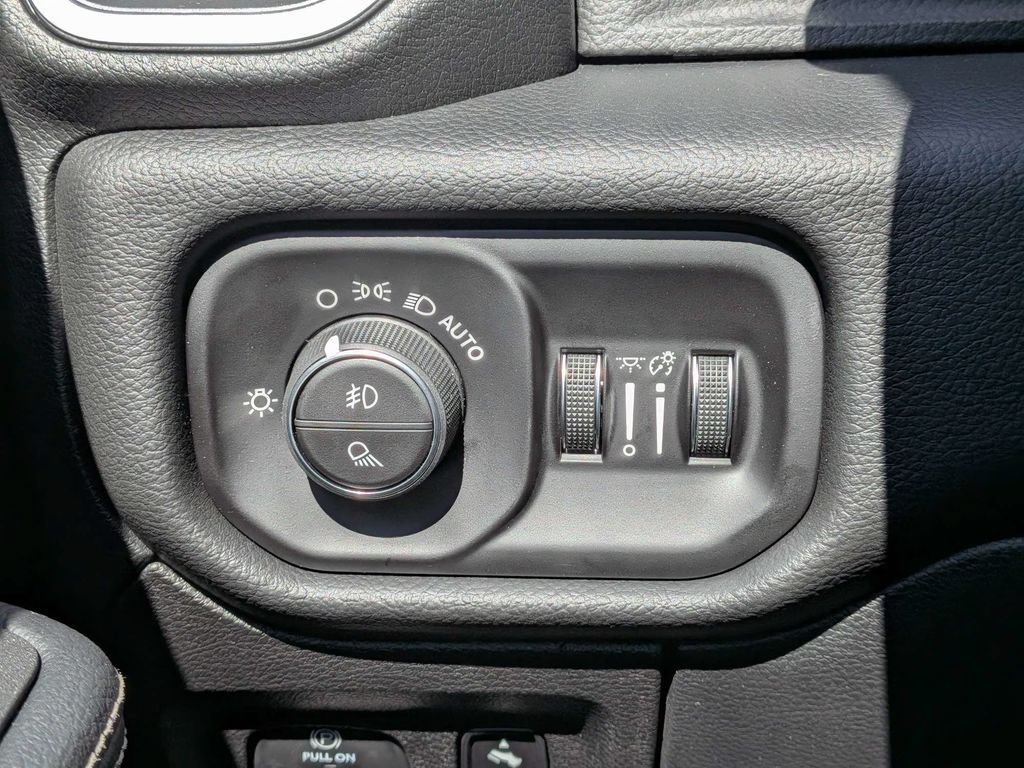 New 2026 RAM 1500 Laramie w/ Laramie Preferred Package AWD/4WD image 22