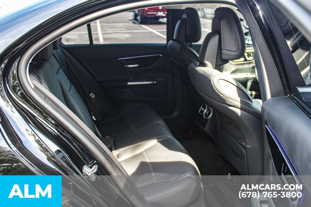 Used 2025 Mercedes-Benz C 300 Sedan image 17