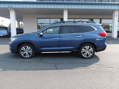 Used 2022 Subaru Ascent Touring AWD/4WD image 2