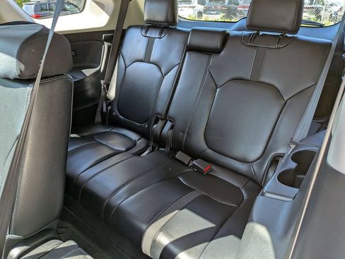 Used 2025 Honda Pilot Touring image 29