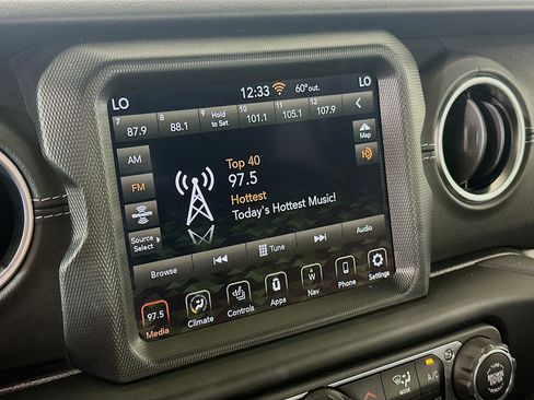 Used 2023 Jeep Wrangler Sahara w/ Cold Weather Group image 19