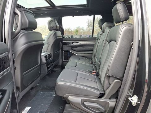 New 2026 Jeep Grand Wagoneer L Limited image 7