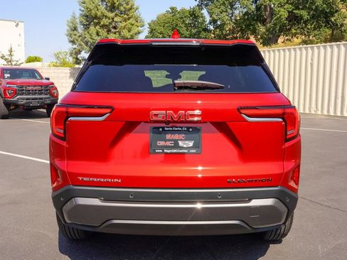 Used 2026 GMC Terrain Elevation image 13