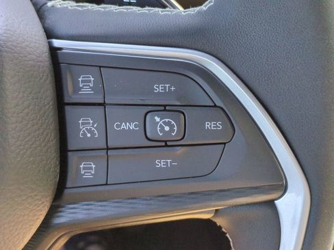 New 2025 Jeep Grand Cherokee Laredo X w/ Trailer Tow Package image 27