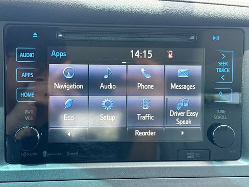 Used 2017 Toyota Sienna XLE Premium FWD image 17