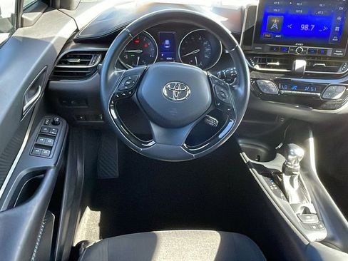 Used 2018 Toyota C-HR XLE image 13