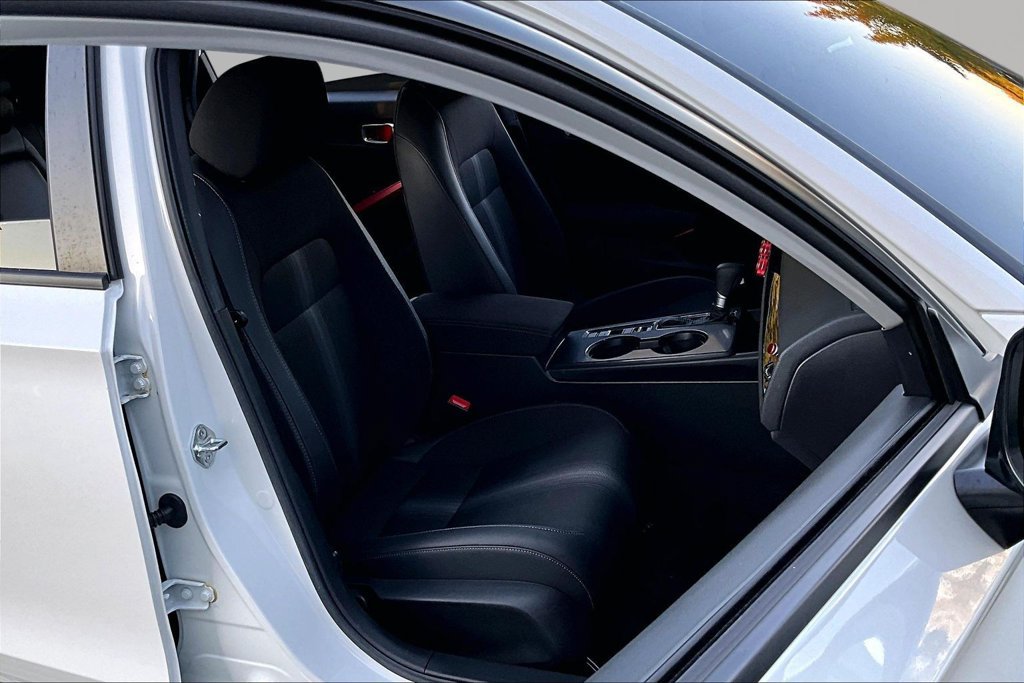 Used 2025 Honda Civic Sport image 22
