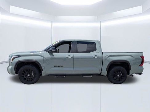 Used 2025 Toyota Tundra Limited AWD/4WD image 7