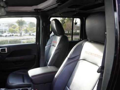 Used 2018 Jeep Wrangler Unlimited Rubicon image 17