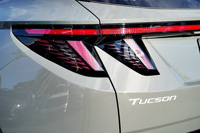 Certified 2026 Hyundai Tucson Limited FWD image 8