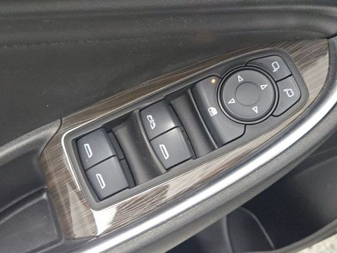 Used 2023 Chevrolet Malibu LT FWD image 22