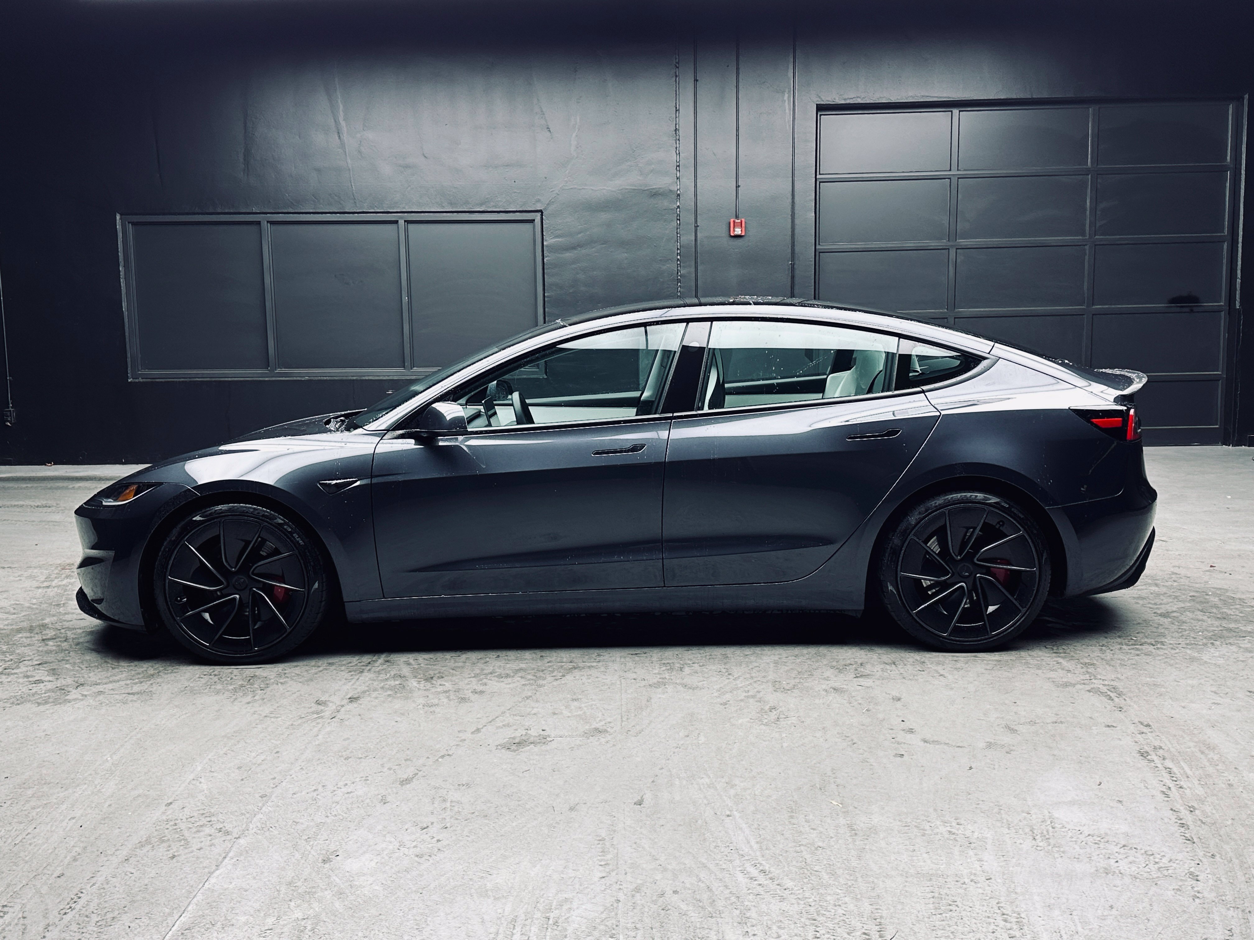Used 2024 Tesla Model 3 Performance AWD/4WD image 4