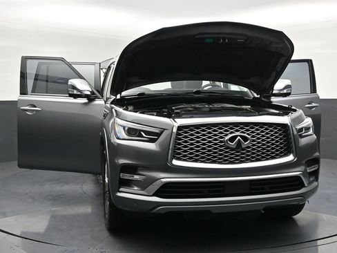 Used 2018 INFINITI QX80 4WD w/ Deluxe Technology Package image 40