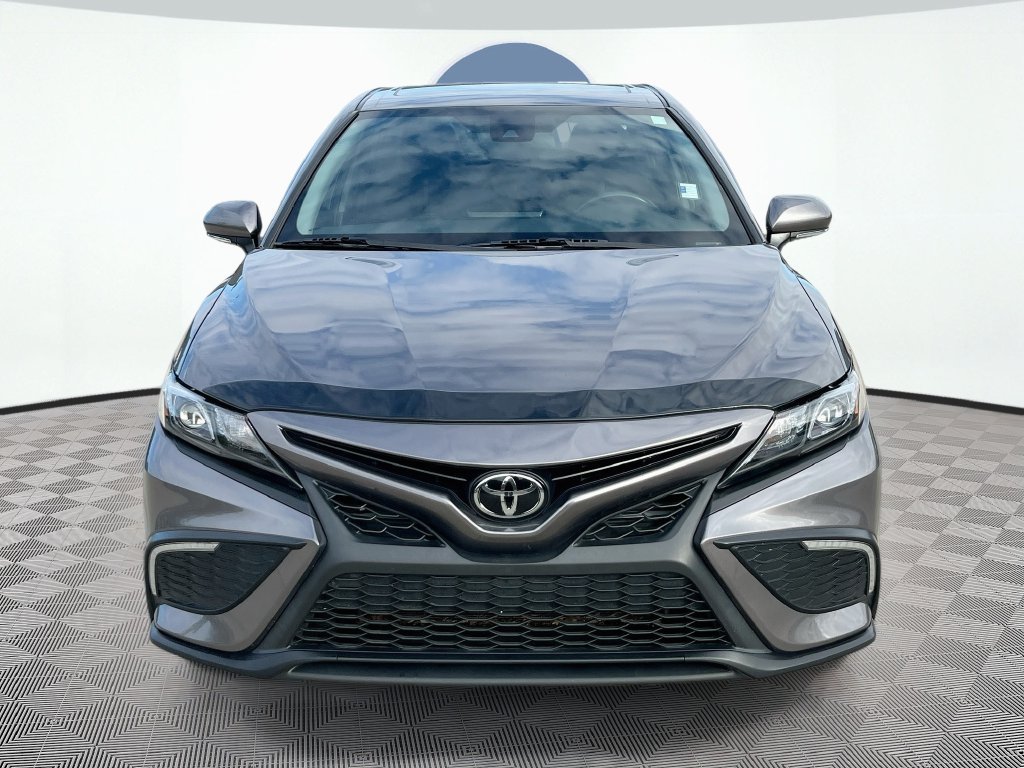 Used 2024 Toyota Camry SE FWD image 2