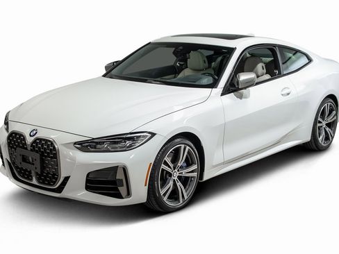 Used 2023 BMW 440i xDrive M440i xDrive w/ Premium Package image 28