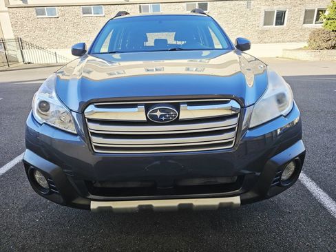 Used 2013 Subaru Outback 2.5i Limited AWD/4WD image 8