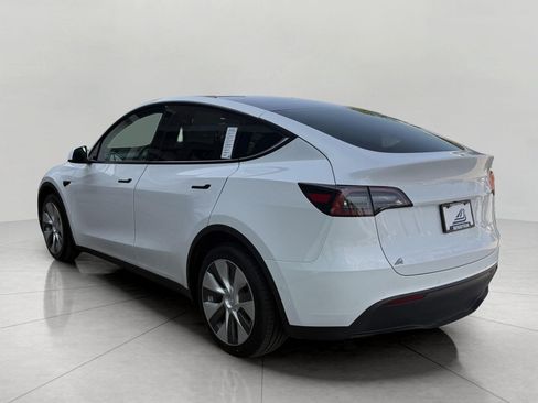 Used 2022 Tesla Model Y Long Range AWD/4WD image 10