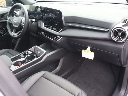 New 2026 Chevrolet Equinox LT w/ Convenience Package II FWD image 43