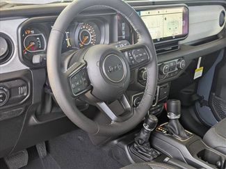 New 2026 Jeep Gladiator Mojave AWD/4WD video 3