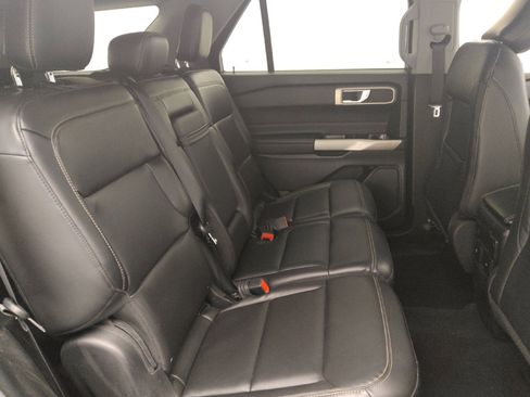 Used 2023 Ford Explorer XLT w/ Equipment Group 202A image 19