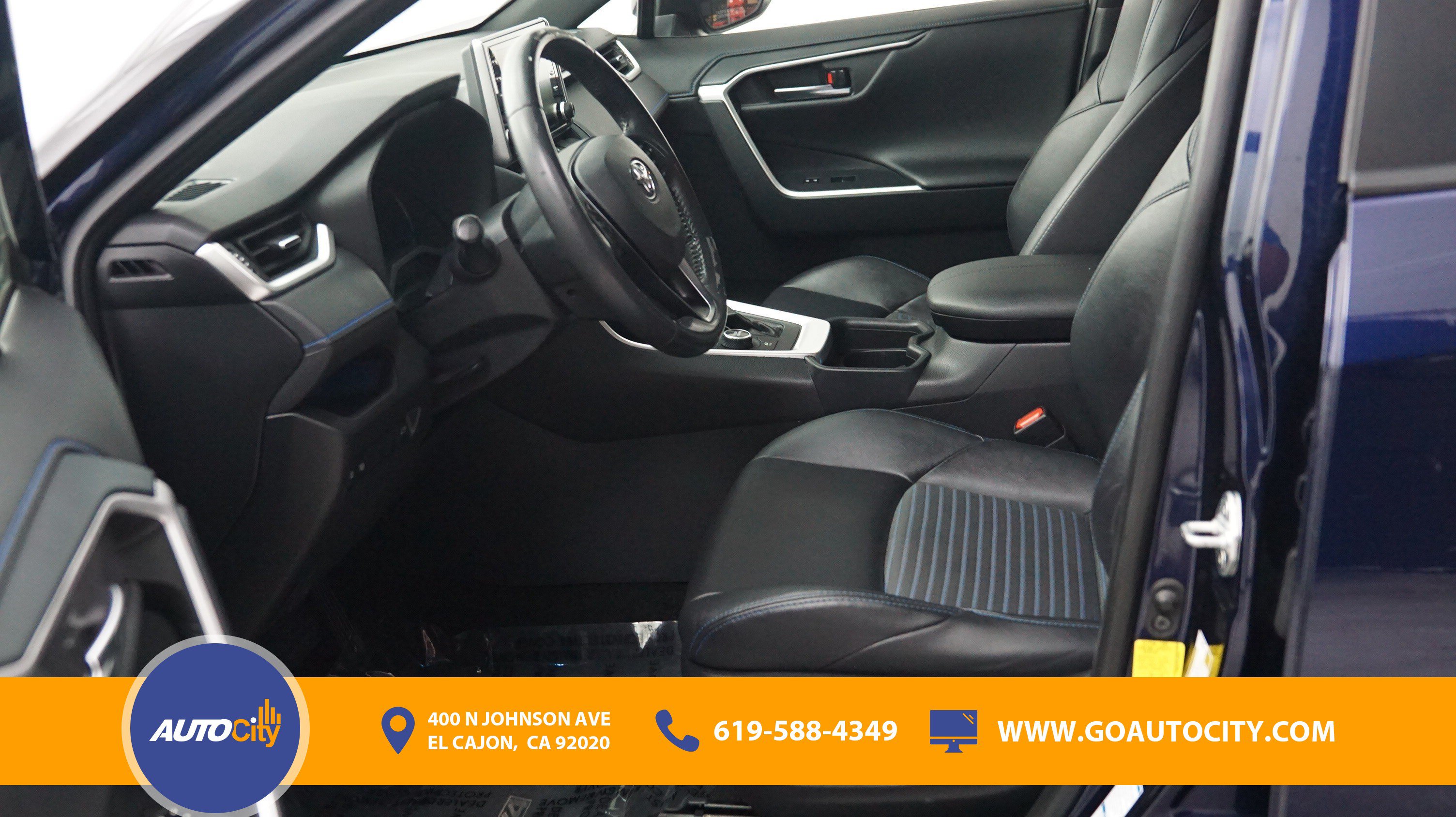 Used 2019 Toyota RAV4 XSE w/ Carpet Mat Package AWD/4WD image 9