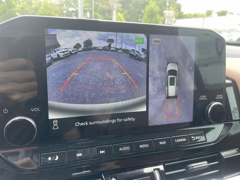 Used 2025 Nissan Pathfinder Platinum w/ Cargo Package AWD/4WD image 34