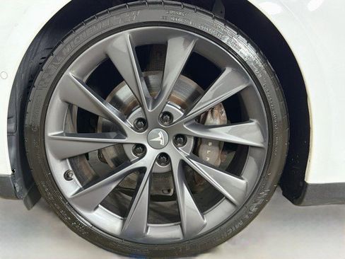 Used 2014 Tesla Model S 85 RWD image 27