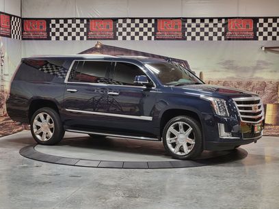 Used 2017 Cadillac Escalade ESV Luxury
