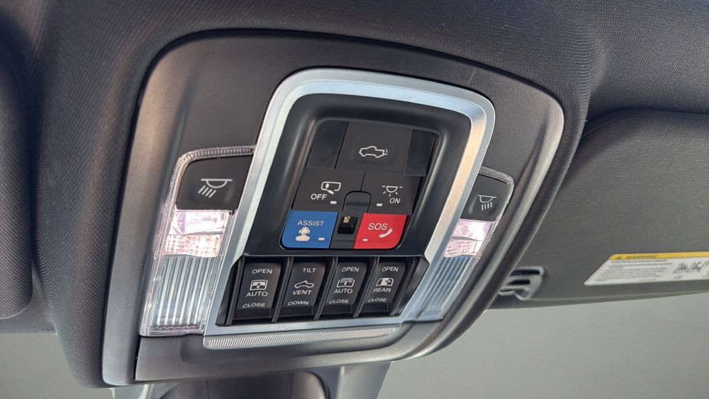 Used 2022 RAM 1500 Limited w/ Body Color Bumper Group AWD/4WD image 26