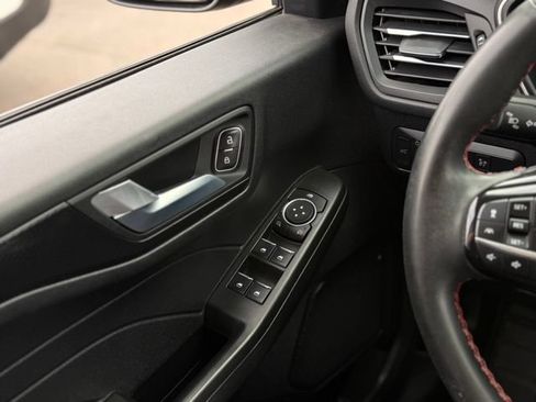 Certified 2022 Ford Escape SEL w/ SEL Stealth AWD Package image 27