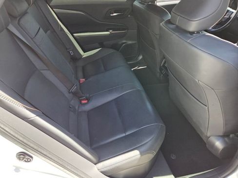Used 2023 Toyota Crown AWD/4WD image 14