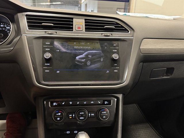 Used 2021 Volkswagen Tiguan SEL FWD image 27