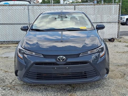 Used 2025 Toyota Corolla LE FWD image 3