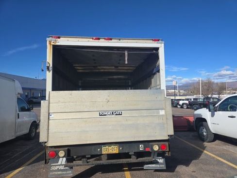 Used 2009 Chevrolet Express 3500 image 4