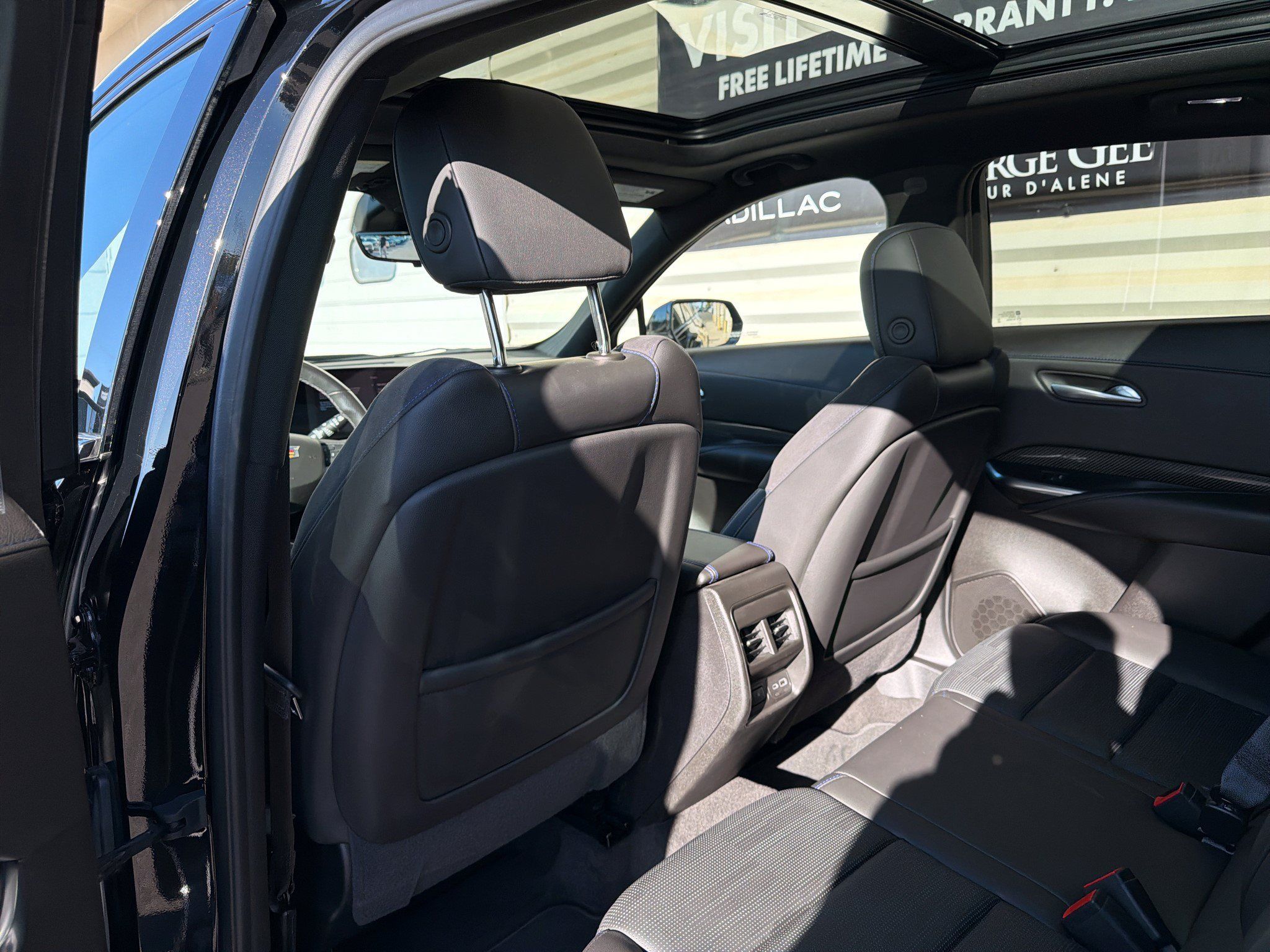 Certified 2024 Cadillac XT4 Sport AWD/4WD image 19