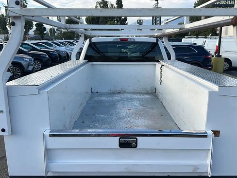 Used 2019 Ford F250 XL w/ Power Equipment Group RWD image 9