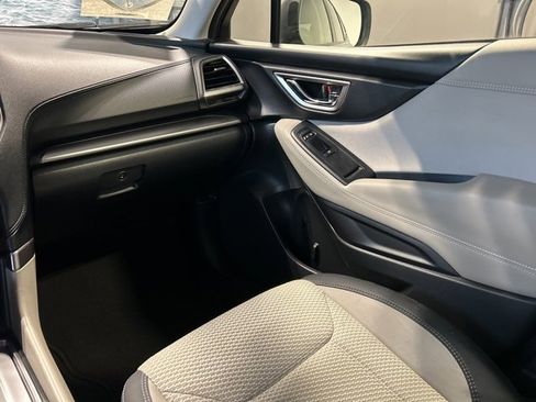 Used 2023 Subaru Forester Premium image 22