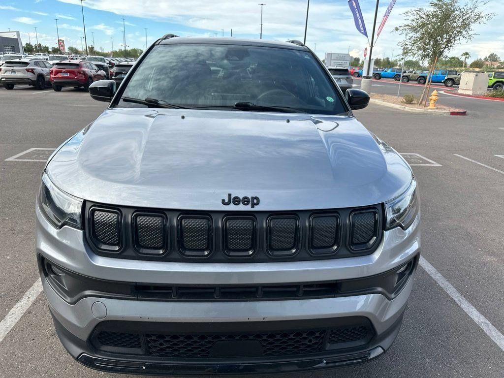 Used 2022 Jeep Compass Latitude AWD/4WD image 2