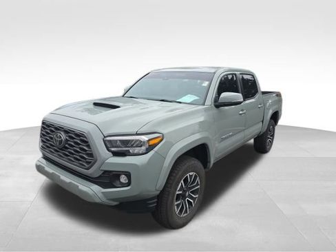 Used 2023 Toyota Tacoma TRD Sport w/ Technology Package image 10