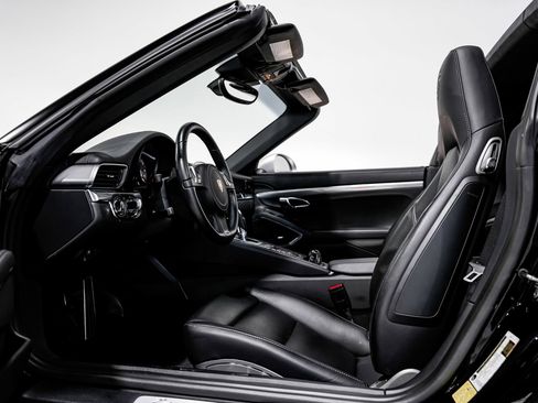 Used 2014 Porsche 911 Targa 4S AWD/4WD image 21