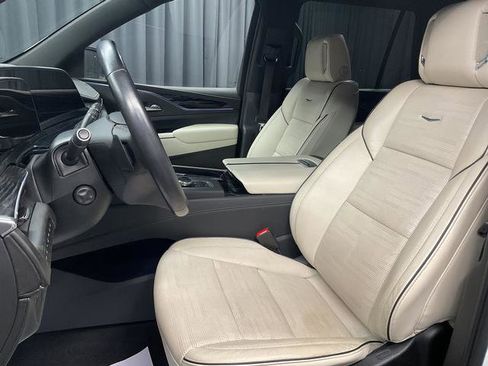 Used 2022 Cadillac Escalade Sport w/ Touring Package image 13