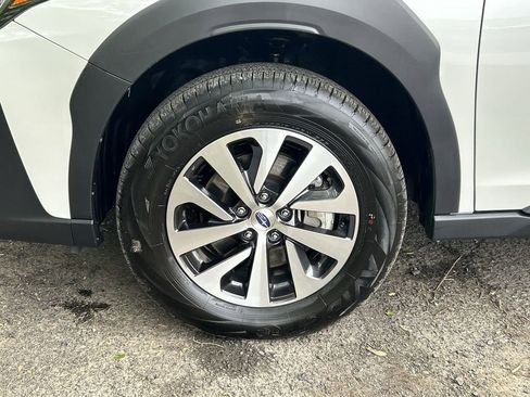 Certified 2025 Subaru Outback Premium AWD/4WD image 10