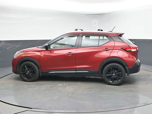 Used 2020 Nissan Kicks SR w/ SR Premium Package image 5