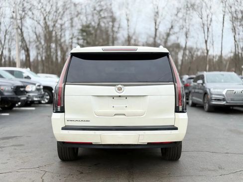 Used 2015 Cadillac Escalade ESV Luxury image 4