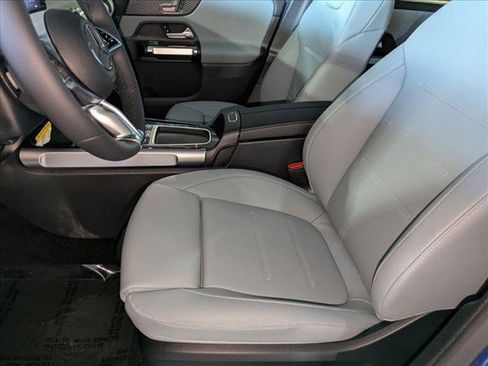 New 2026 Mercedes-Benz GLB 250 image 4