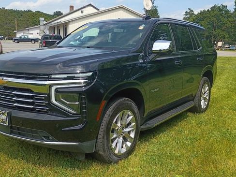 Used 2025 Chevrolet Tahoe Premier AWD/4WD image 3