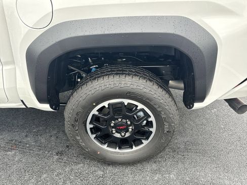 New 2024 Toyota Tacoma TRD Off-Road image 12