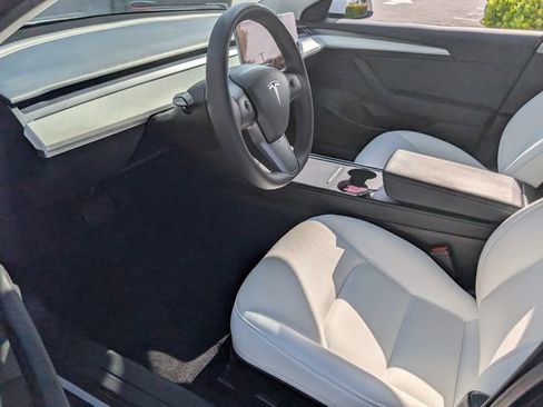 Used 2023 Tesla Model 3 Standard Range RWD image 6