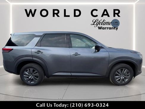 Used 2025 Nissan Pathfinder S FWD image 8