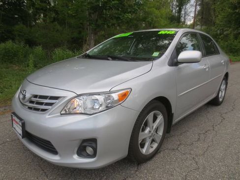 Used 2013 Toyota Corolla LE w/ Premium Complete Pkg FWD image 1